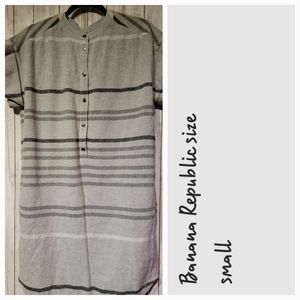 Banana Republic heritage collection size small womens dress shirt.